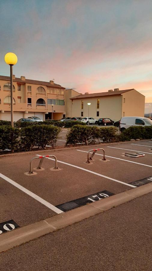 T2 Cabine Avec Tres Belle Vue Sur Le Port De Plaisance Leucate Exterior foto