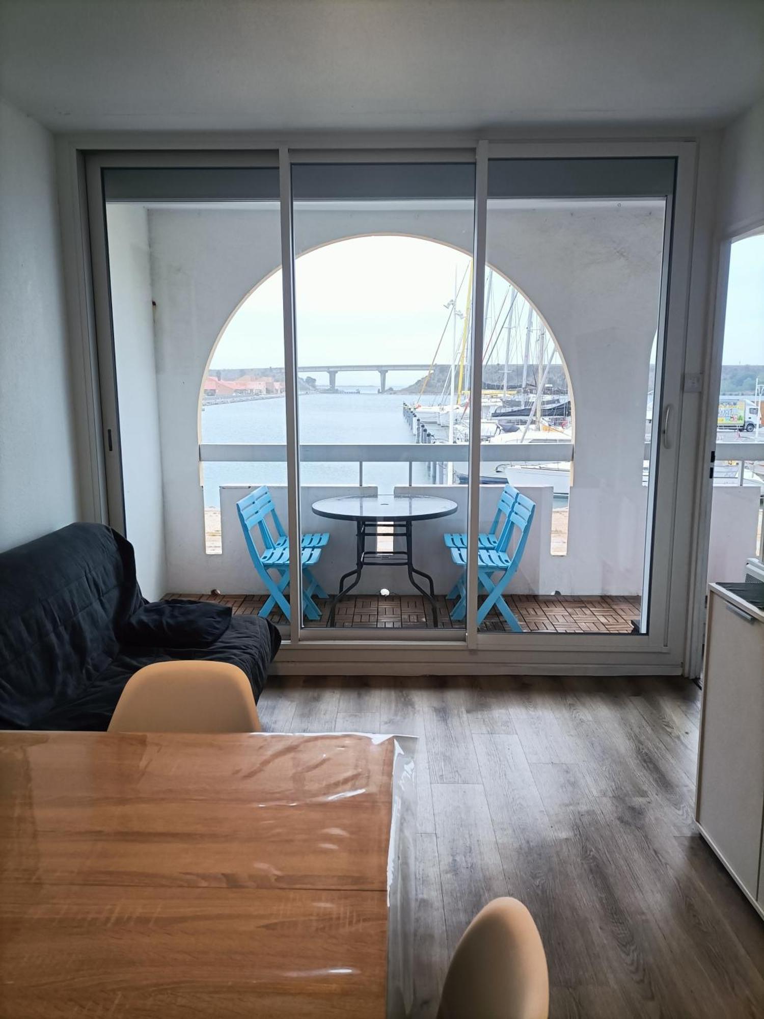 T2 Cabine Avec Tres Belle Vue Sur Le Port De Plaisance Leucate Exterior foto